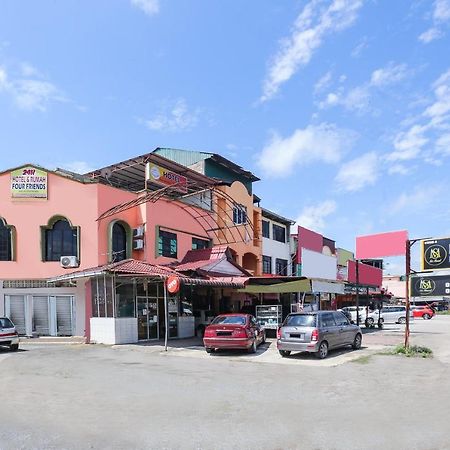 Oyo 90321 Hotel Bajet Sri Manal Tanah Merah  Bagian luar foto